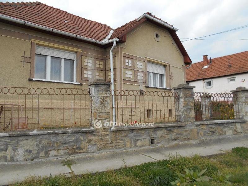 Eladó családi ház Szuhogy