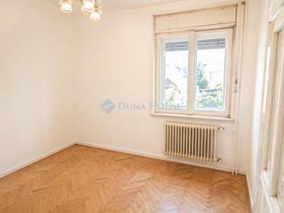 Eladó családi ház Budapest