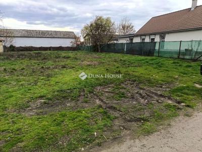 Eladó lakóövezeti telek Albertirsa