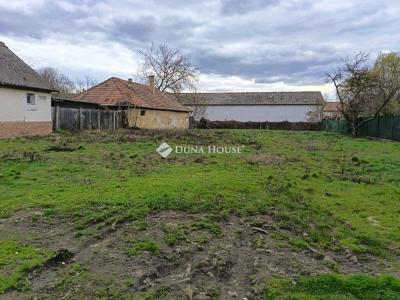 Eladó lakóövezeti telek Albertirsa