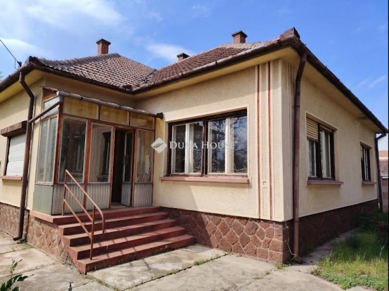 Eladó családi ház Újkígyós