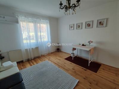 Eladó családi ház Budapest
