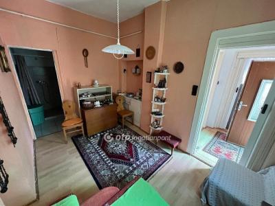 Eladó családi ház Budapest