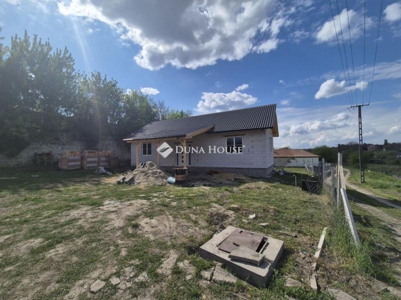 Eladó családi ház Enying