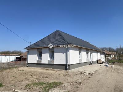 Eladó ikerház Tápióbicske