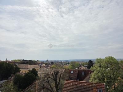 Eladó lakás Pécs