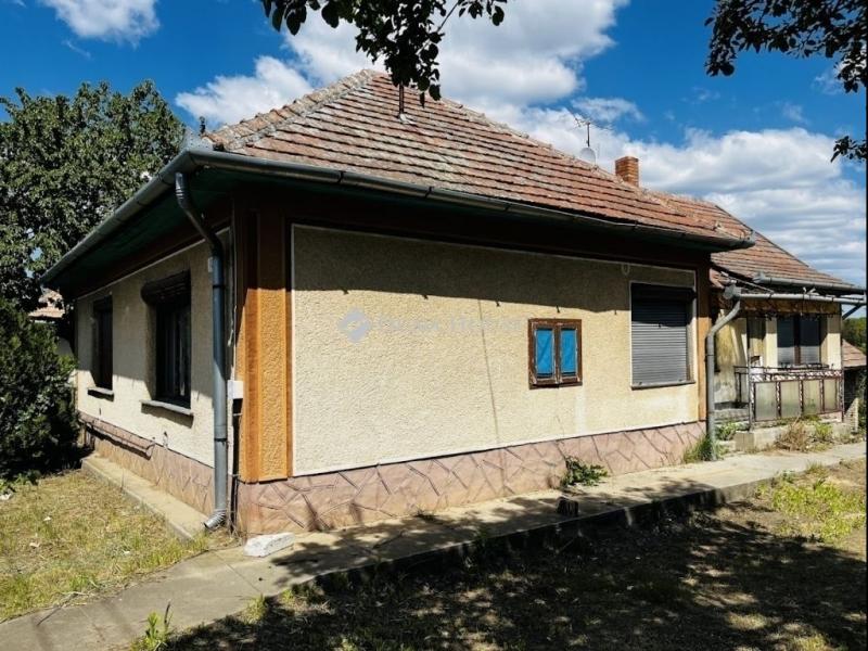 Eladó családi ház Kóka