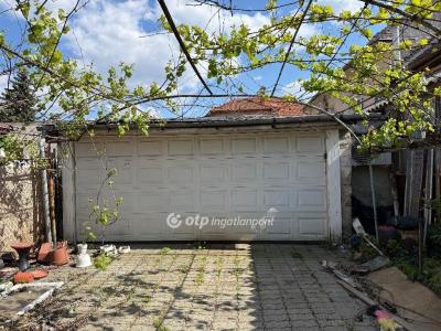 Eladó családi ház Budapest