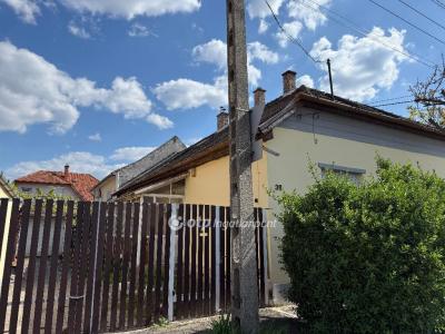 Eladó családi ház Budapest