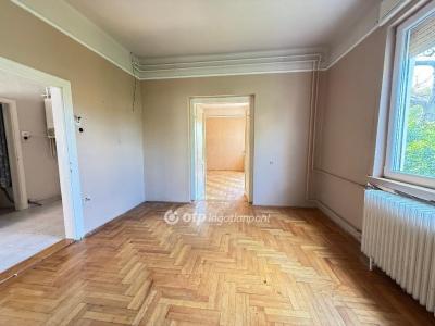 Eladó családi ház Budapest
