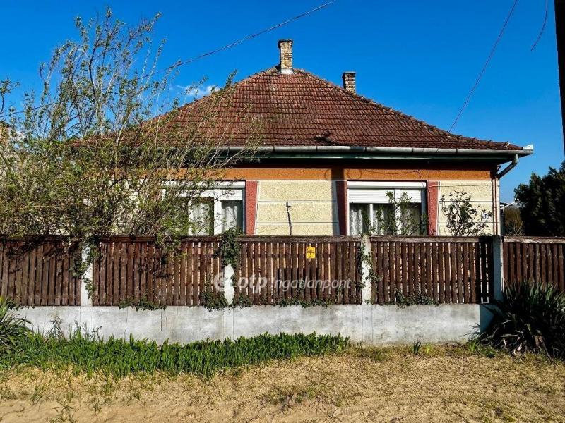 Eladó családi ház Nyírábrány
