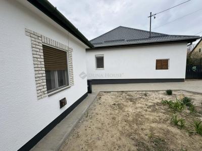 Eladó családi ház Maglód