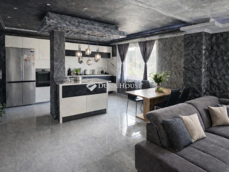 Eladó családi ház Tápiószecső