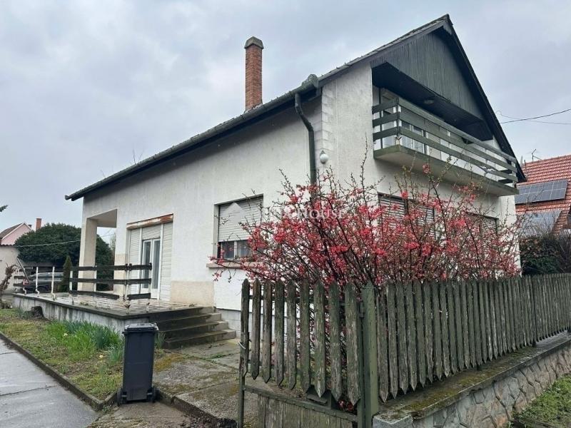 Eladó családi ház Albertirsa