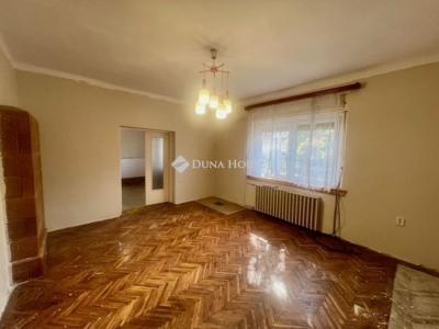 Eladó családi ház Budapest