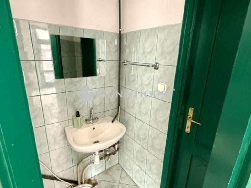 Eladó üzlethelység üzletházban Budapest