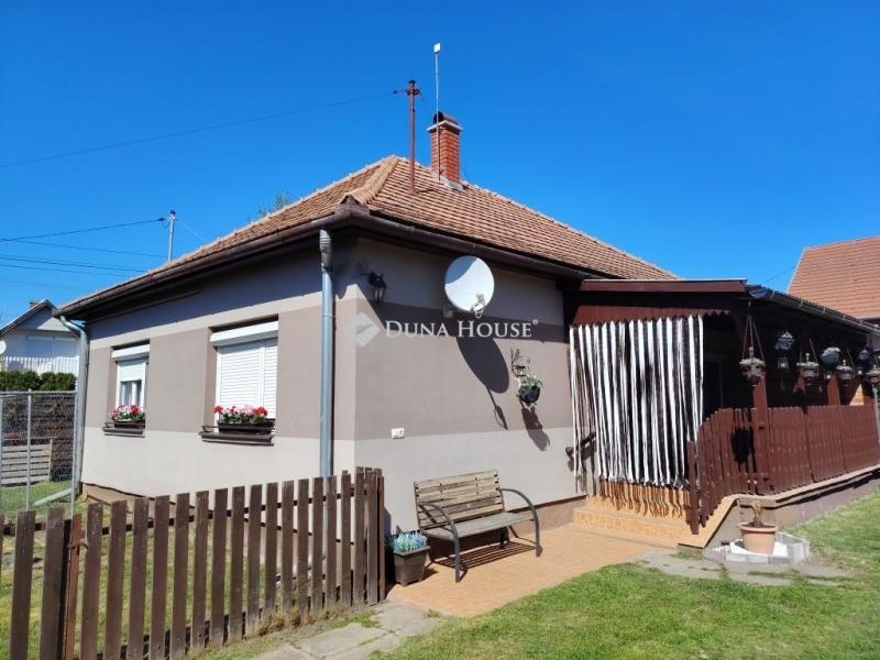 Eladó családi ház Balatonkeresztúr