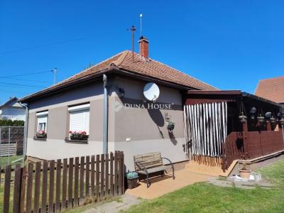 Eladó családi ház Balatonkeresztúr
