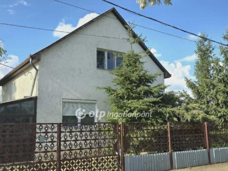 Eladó családi ház Debrecen