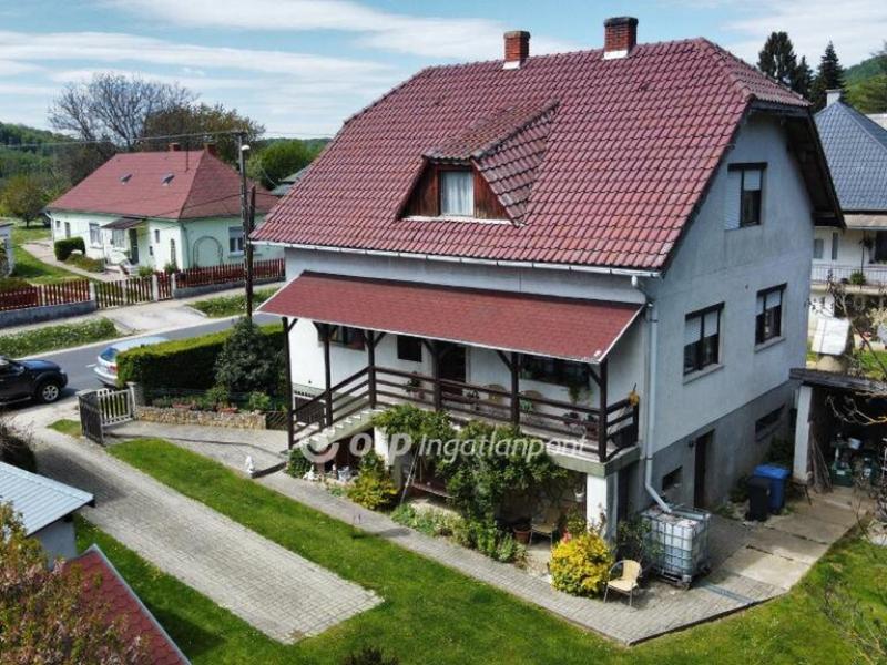 Eladó családi ház Pénzesgyőr