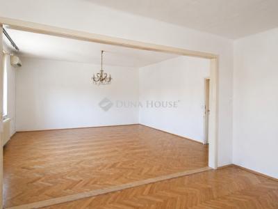 Eladó családi ház Budapest