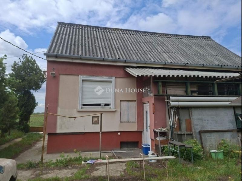 Eladó családi ház Gyömrő