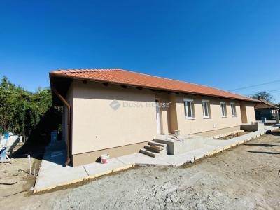 Eladó ikerház Monor Monorierdő