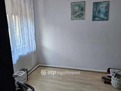 Eladó családi ház Érd