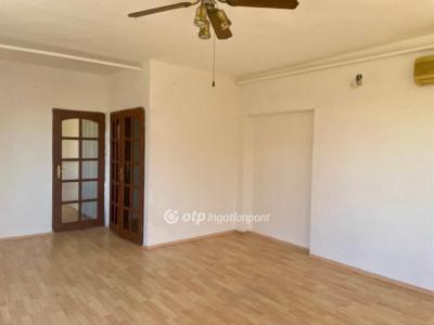 Eladó családi ház Budapest