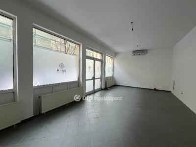 Eladó utcai bejáratú üzlethelység Budapest