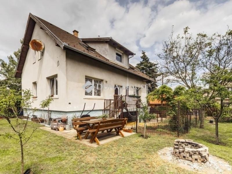 Eladó családi ház Fót