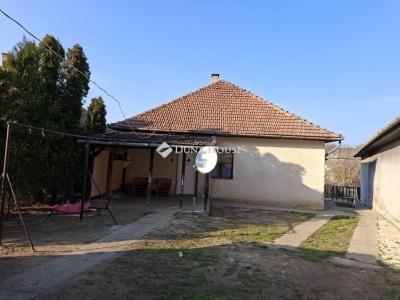 Eladó családi ház Bénye