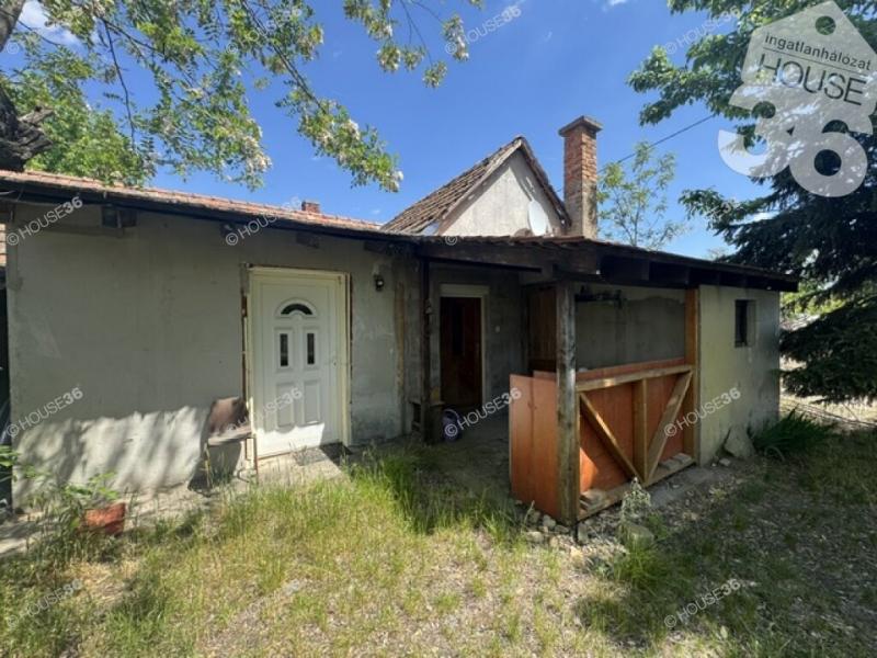 Eladó tanya Kecskemét