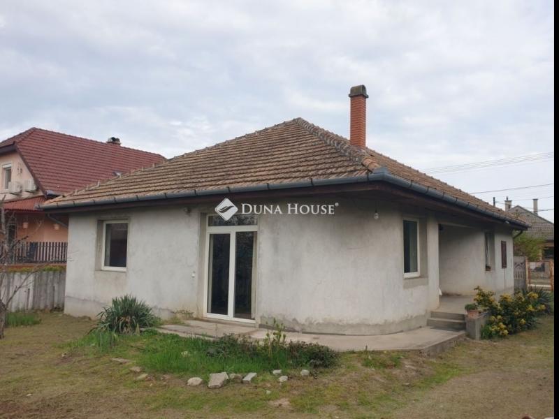 Eladó családi ház Pilis