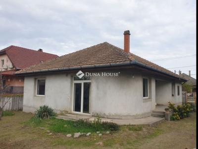 Eladó családi ház Pilis