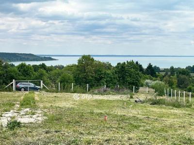 Eladó nyaraló Balatonalmádi