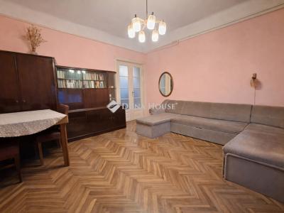 Eladó családi ház Budapest