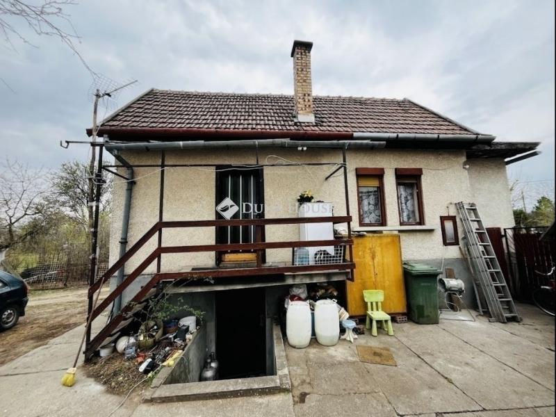 Eladó családi ház Monor