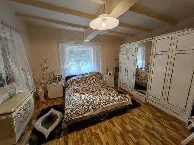 Eladó családi ház Túrkeve