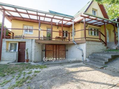 Eladó családi ház Budapest