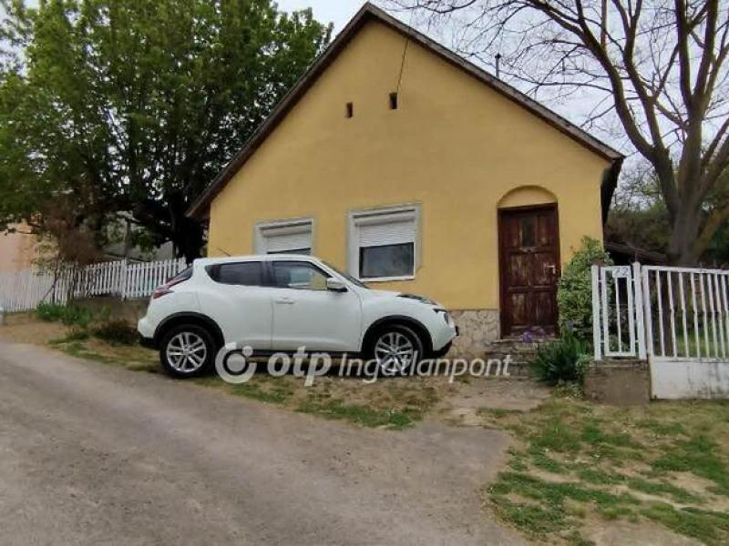 Eladó családi ház Gyönk