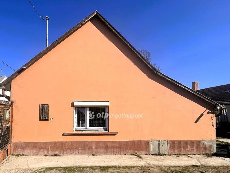 Eladó családi ház Nagykőrös