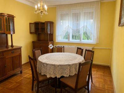 Eladó családi ház Győr