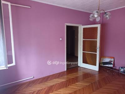Eladó családi ház Kaba