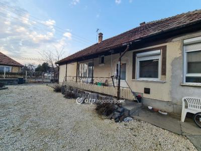 Eladó családi ház Ceglédbercel