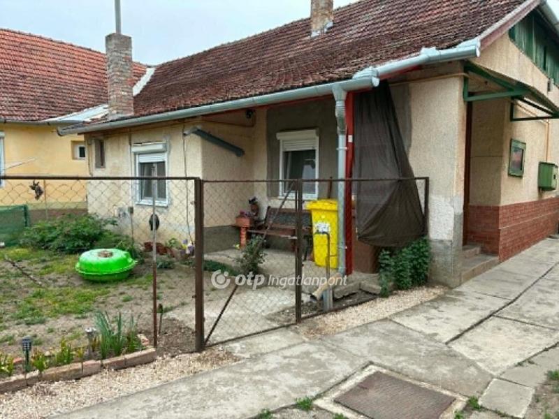 Eladó családi ház Mezőkovácsháza