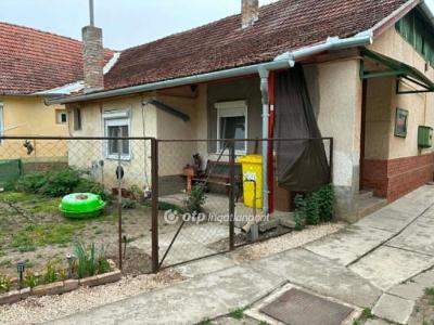 Eladó családi ház Mezőkovácsháza