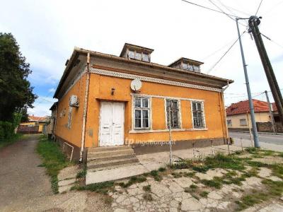 Eladó házrész Nagykőrös