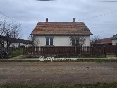 Eladó családi ház Földes