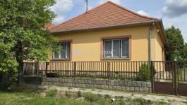 Eladó családi ház Pécs